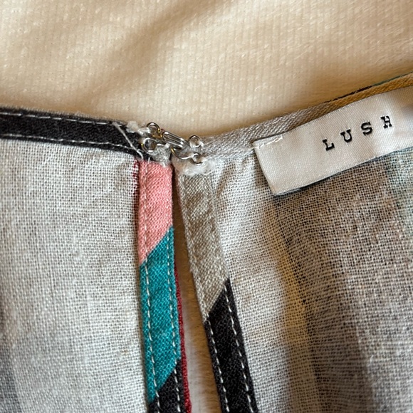 LUSH Striped romper - Picture 4 of 6